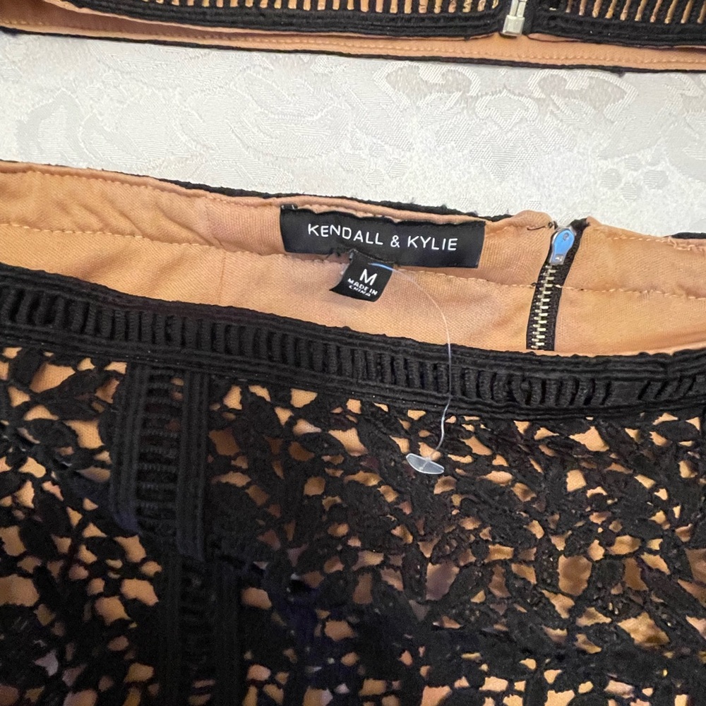 Kendall & Kylie Two piece skirt and top-NWOT-Black lace over nude underlay - Picture 6 of 6